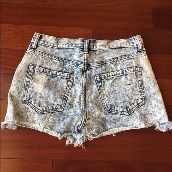 Forever 21 acid wash shorts - Picture 2 of 3